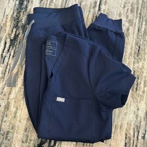 Figs Women’s Zamora Jogger and Catarina Scrub Set Small